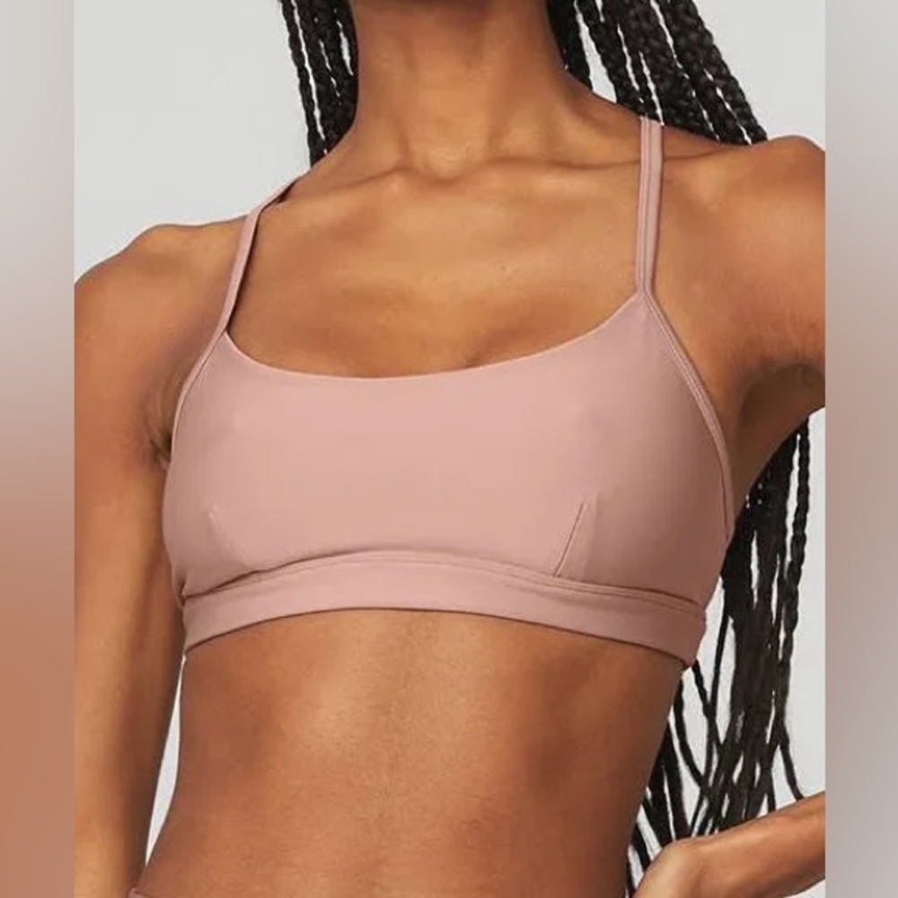 Alo Intrigue Bra in Dusty Pink 🩷